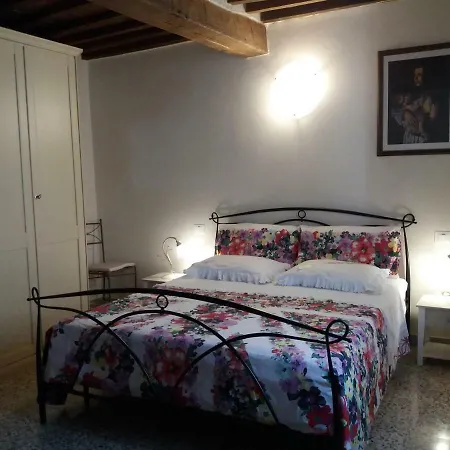 Rosella's House In Tuscany *